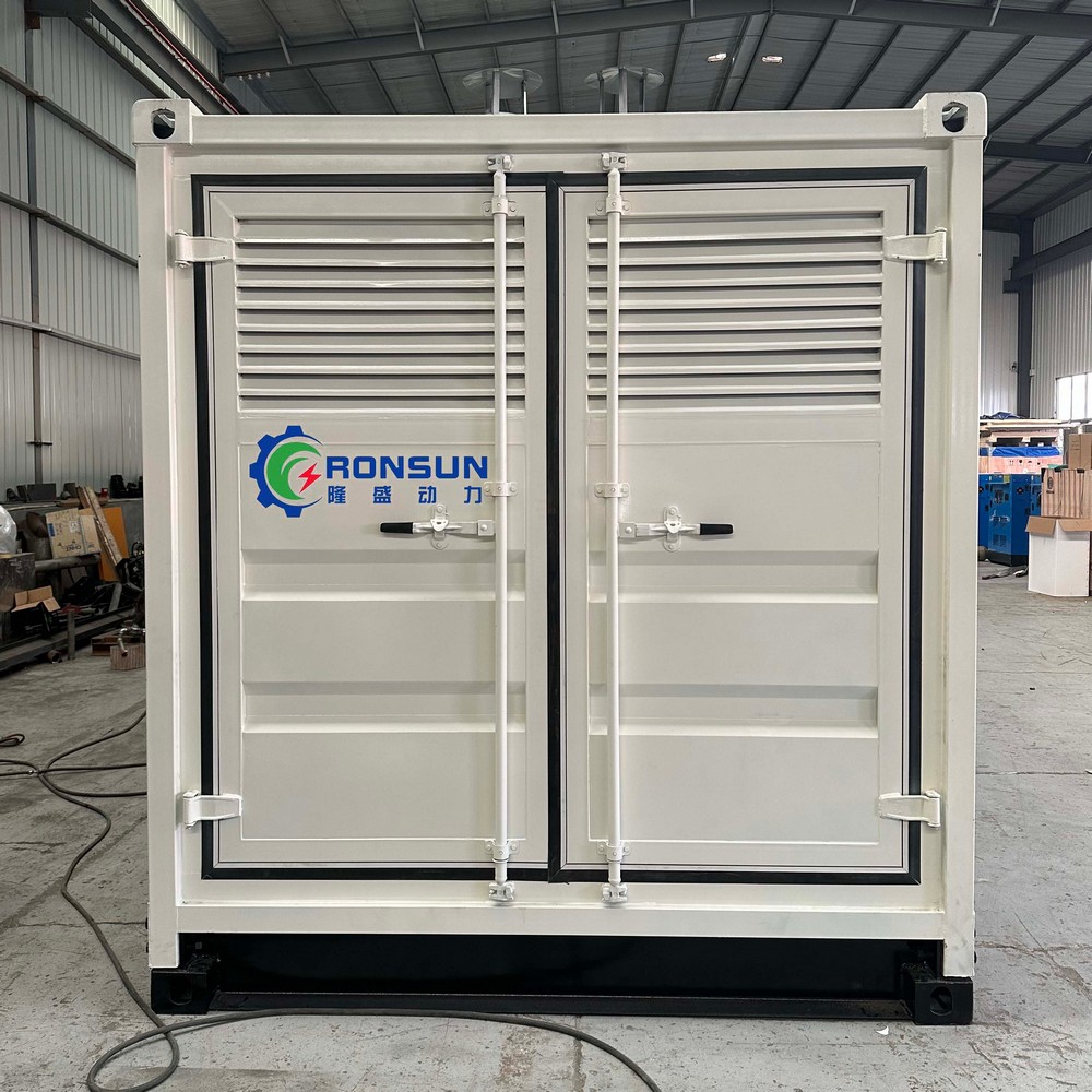 720kW / 900kVA 柴油發(fā)電機組