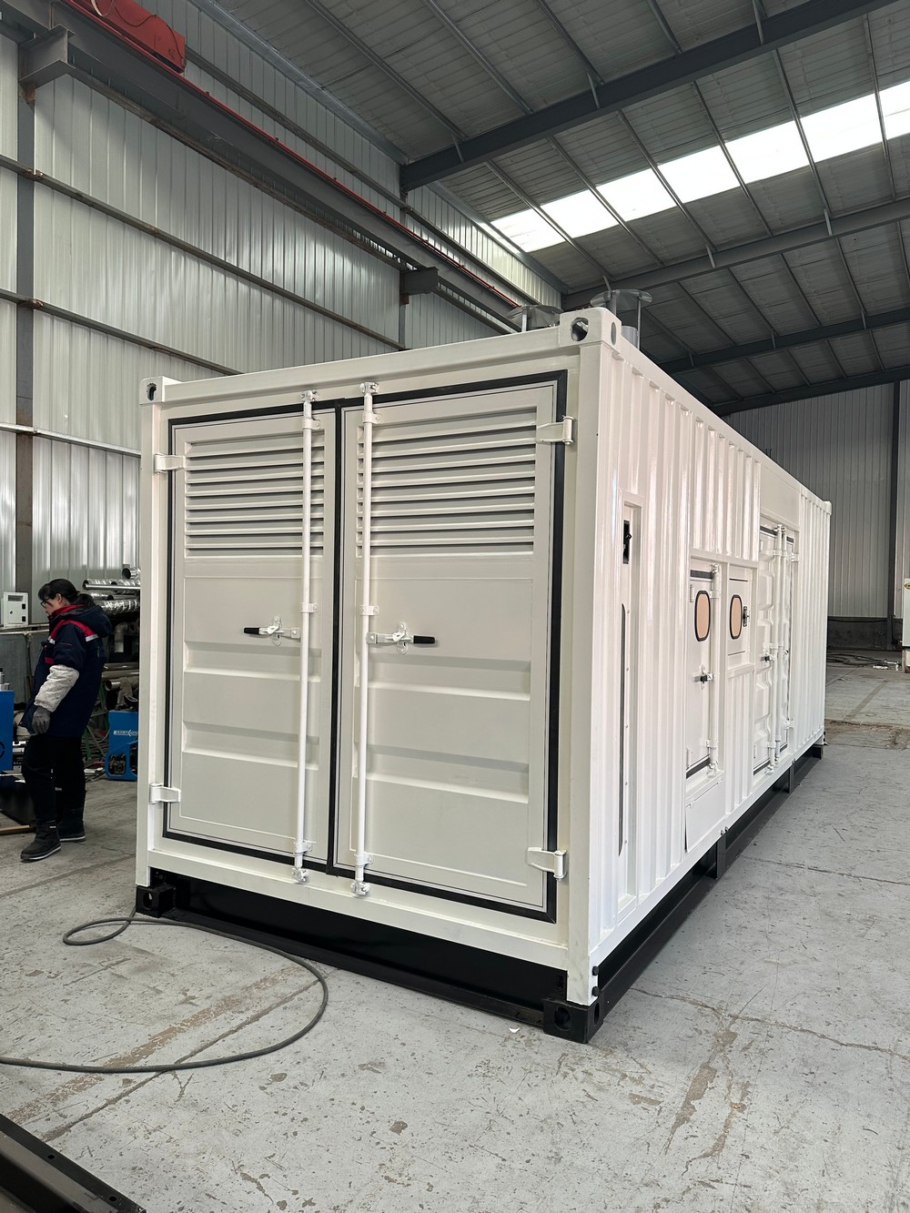 650kW / 813kVA 柴油發(fā)電機組