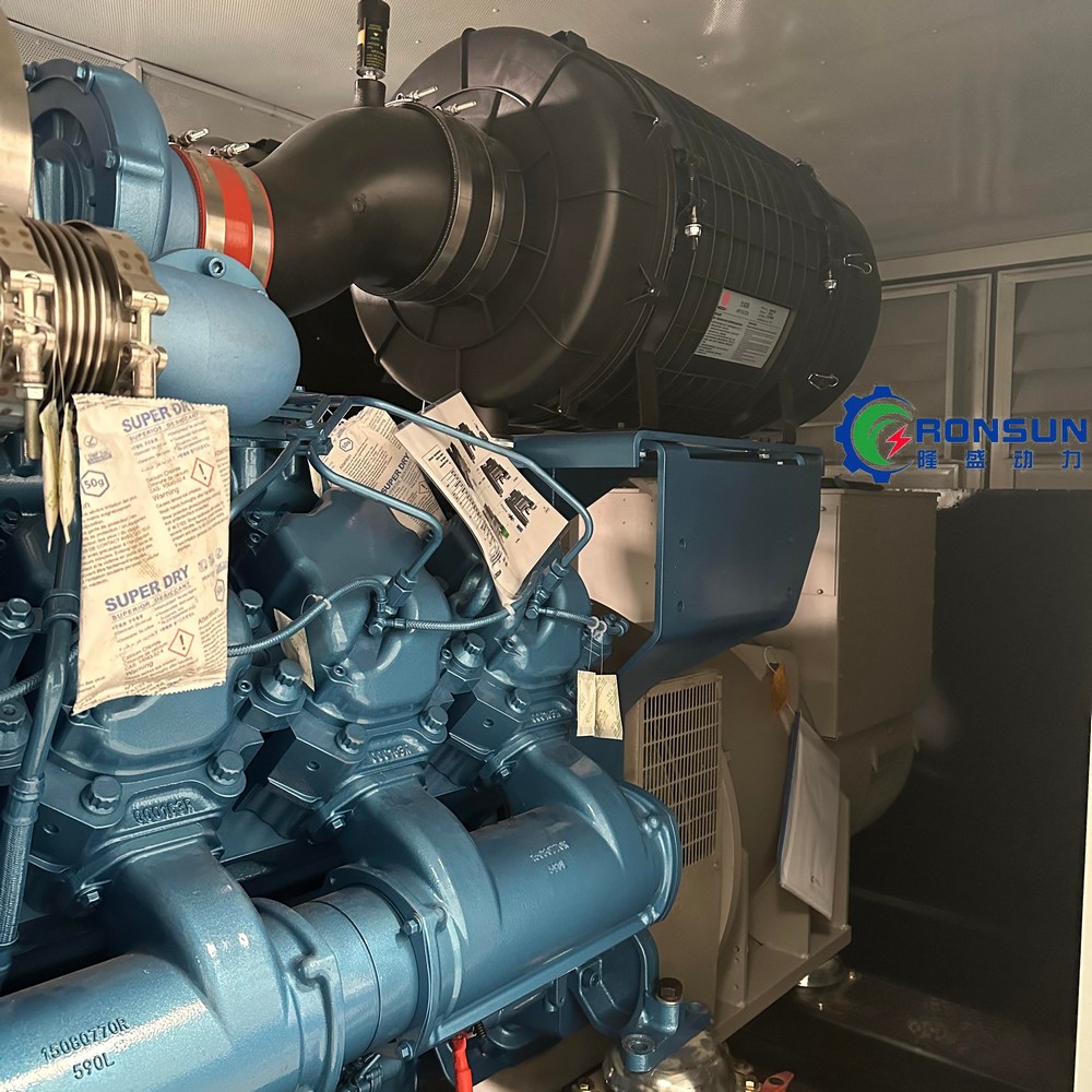 750kW / 938kVA 柴油發(fā)電機組